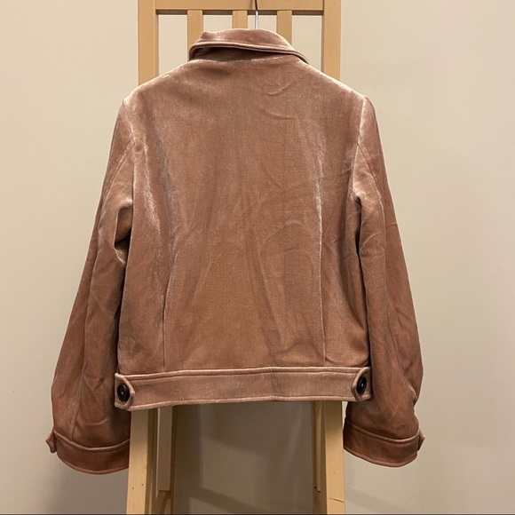 Pink Jacket - Picture 2 of 6